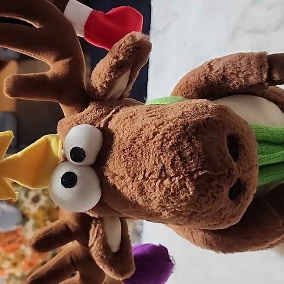 VINTAGE CHRISTMAS  MERRY MOOSE 🫎  STUFFED TOY  👀 SEE PHOTOS OF CONDITION  ! - Picture 2 of 9